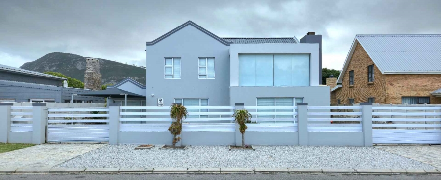 4 Bedroom Property for Sale in Franskraal Western Cape